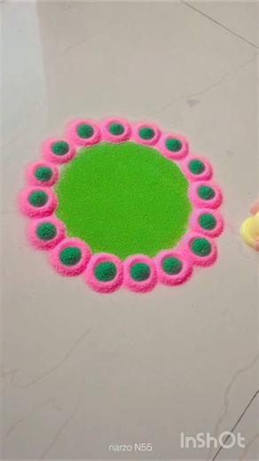 Simple Rangoli | Satisfying Rangoli | Easy Rangoli Tips #trendingshorts #rangoli #satisfying #shorts