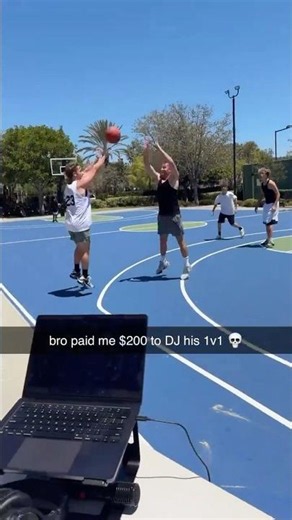 DJing a 1v1 is hilarious 😂😭