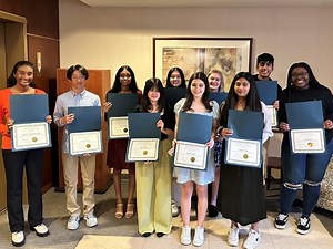 Edward Foundation Awards $20,000 in Scholarships to Student Volunteers
