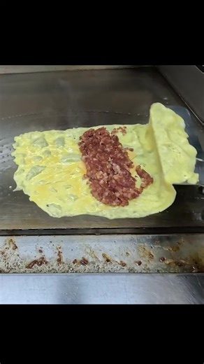 What belongs in a omelet? | how to make omelette