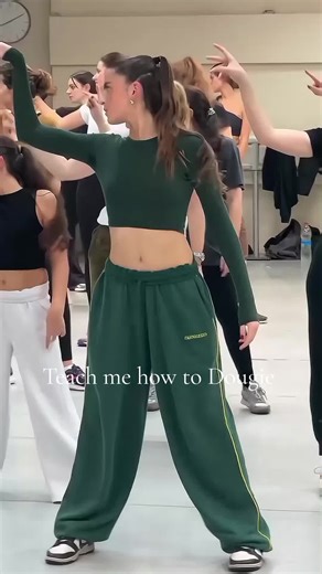 Dougie Dancing Girl #teachmehowtodougie #girl #dancing #c💎o | dougie dance