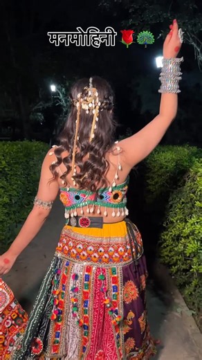 Pari Deewan MUA💄❤️ on Instagram: "मनमोहिनी 🌹🦚 ka full look Dekhna comment yes 😍. . . Makeup Artist- @parideewanmua Outfit- @shukrana3286 . . #makeupartist #delhimakeupartist #bridalmehndiartist #bestmakeupartist #explor #explorer #trendingreelsvideo #trendingsongs #garbhanightspecial✨❣️ #foryoupage💙"