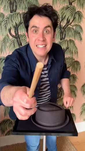 151K views · 5.2K reactions | The ending of this trick counts as one of your five a day! If you like magic I’m going on tour later this year with a brand new show! Check the dates on the link in the comments or my bio. #magictrick #magician #sleightofhand #fyp | Pete Firman | Facebook