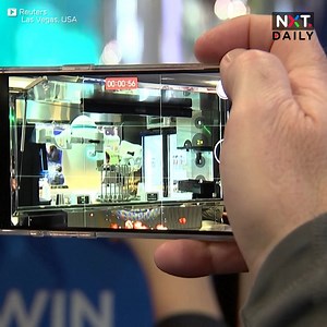 Isang robot na barista ang nagpabilib sa mga bisita sa Consumer Electronics Show sa Las Vegas, USA. Bukod sa pagkuha ng order at pagtitimpla ng iba't ibang drinks, kaya rin ng robot na si "ADAM" na maki-interact sa customers sa tulong ng AI at facial recognition software. #NXT | ABS-CBN News