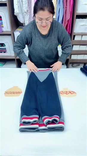 揭秘学校制服的神奇存储技巧