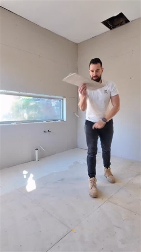 @exclusivelybuilt_ on Instagram: "Strong floor game 💪🏼 🇫🇷 French pattern tile layout 🇫🇷 #exclusivelybuilt #renovation #kitchen #tiles"