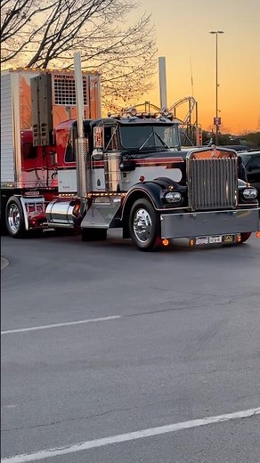 Classic W900 ✌️