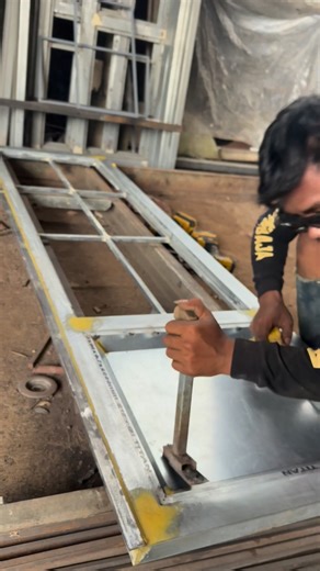 Proses pengelasan plat bending pada daun pintu #fblifestyle | WELDER TASIK