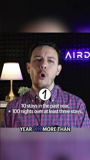 What are the requirements for becoming an Airbnb Superhost?