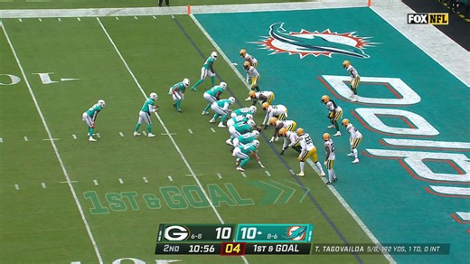 Jeff Wilson powers through for 1-yard TD