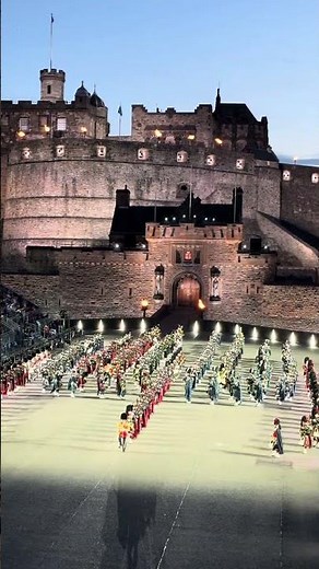 🔥 EPIC 75th Royal Edinburgh Military Tattoo 2025 – Heroes, Bagpipes & Fireworks! 🎆🏴