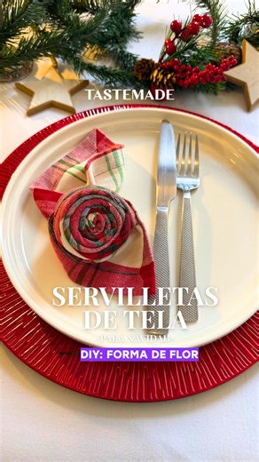 Tastemade Español on Instagram: "¿Cómo doblar servilletas de tela para Navidad? 🎄 🎅🏼Aquí te compartimos esta opción en forma de flor # de nuestra serie de 5 ideas para la cena de Navidad 2025. #Tmhogar #DIY #Christmas"