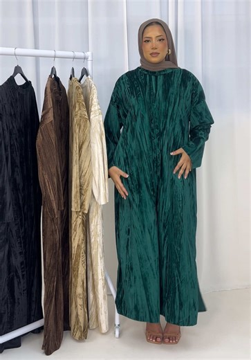 When both greens are just as stunning, which one do you choose!?😩 This modest maxi dress that works for every occasion 🤩 whether you dress it up or down, this velvet abaya will make you the star of any show! #modestwear #abayafashion #abayagirls #velvetdress #tiktokshop