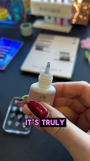 If you do not understand your temperature and humidity range. #lashextensions