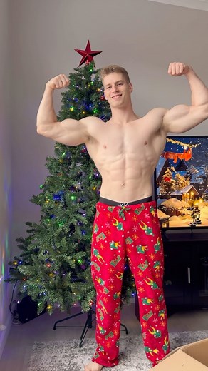 Patrick Leblanc on Instagram: "Getting ready for the holidays 🎄 @luxmens_official_ underwear ‼️ https://luxmensstore.com/products/elegant-brief . . . . . . . . . . . . . . #abs #6pack #explore #grwm #explorepage #workout #fitness #motivation"