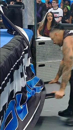 Whether Zelina liked it or not, Damien Priest was bringing out that table 🤣