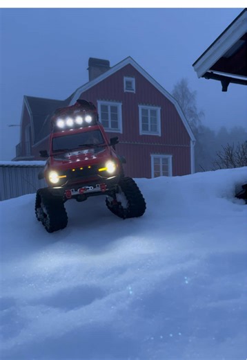 Taking a spin at the snowed in Crawler Track! #rc #rccrawler #broncoraptor #snow