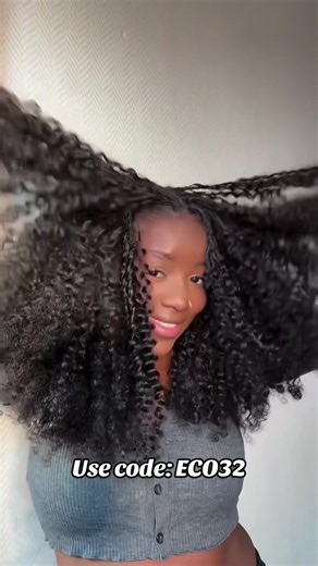 Use crochet hair to do miracle knots🔥🔥🔥 ✅Pre-Separated Strands: Ready-to-use for quick and easy install. ✅Invisible String: No knots, no slippage, ensuring a seamless look. ✅Reusable – High quality, cost-effective for a long-lasting wearing. #inspoboard #braidsstylesforladies #fypシ #fypage #brginnerhairtutorial