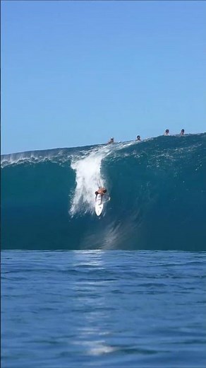 🔴(NOT A.I.) Eimeo Czermak AIR DROP at PUMPING Teahupo'o