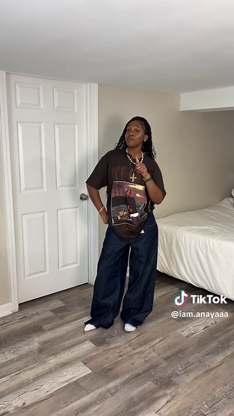 Spring Fashion Trends: Embrace 90s Style with Boohoo