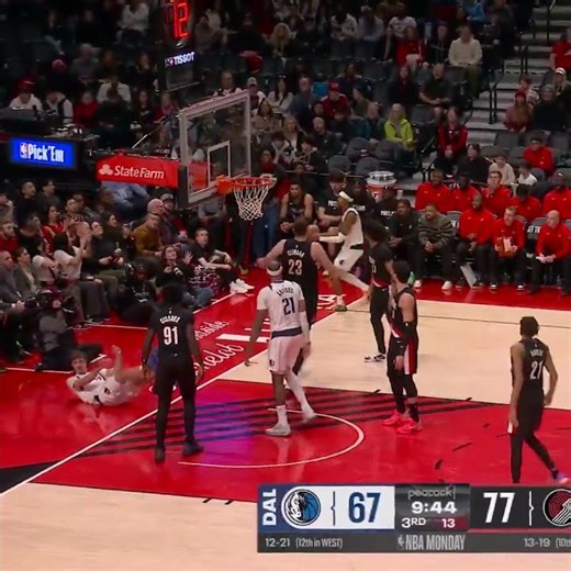 Donovan Clingan Doing His Thing | 3Q Action on NBC & Peacock Tonight #nba #basketball #hoops #sports