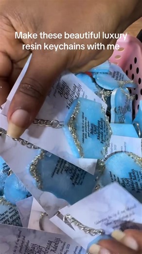 Luxury Resin Keychains: Unique Handcrafted Souvenirs