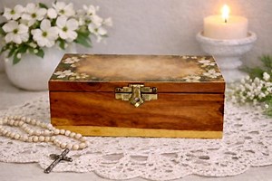 Vintage Cedar Keepsake Box – “the Legend of the Dogwood” – Handmade Wooden Memory / Prayer / Jewelry Box - Etsy