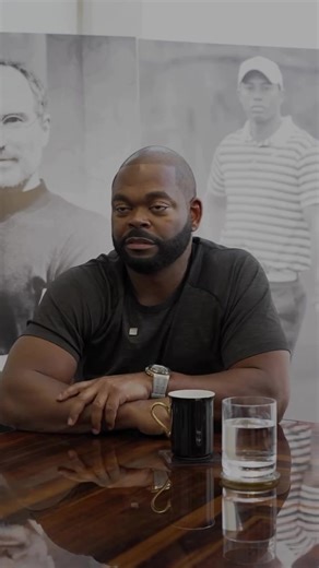 Your Corner 🔺 vs. Your circle ⭕️ The people in our corner are there for us, not themselves, and will fight to stay by our side when things go wrong. Meanwhile, those in our circle often just want something from us and will disappear when the going gets tough.