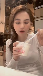 509K views · 5.6K reactions | Trời ơi thần thái REVIEW của Ngọc Trinh...