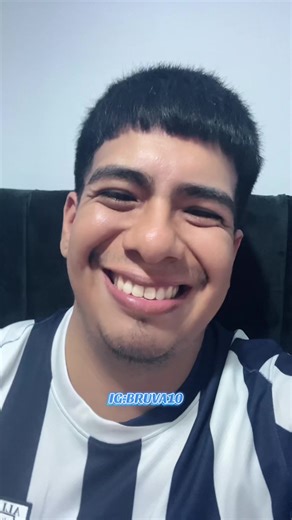 NO VALE NI LA MITAD DE LO QUE LE PAGAN 🤷🏻‍♂️ #alianza #alianzalima #alianzalima💙 #comandosvr #comandosvr1986