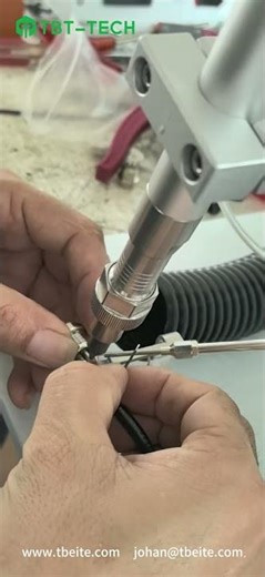 Automatic soldering machine for connecting terminals
