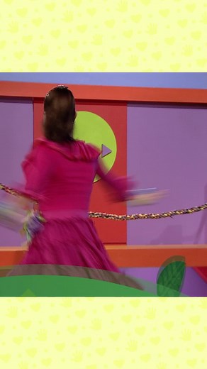 🏡 More moves and singing 🎵🤸 Visit our YouTube (@Hi5World) for more goodies 😍💓 #hi5 #australia #singalong #singalongchallenge #themesong #musicmonday #hi-5 #love #fam #memories #throwbacksongs #childhood #sing #karaoke #fyp #foryou #foryourpage #preschool #dance #music #catchy