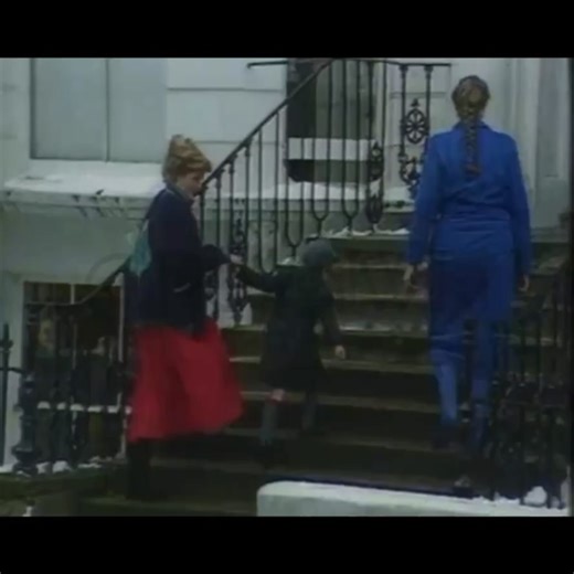 @royalwiki on Instagram: "On this day in 1987, His Royal Highness Prince William of Wales arrived for his first day at school❤️ Her Royal Highness the Princess of Wales took Prince William to his first day at Wetherby School in London, where he was welcomed by Headmistress Frederika Blair Turner❤️ In 1951, Margaret and Gerald Russell opened Wetherby School in a smart building on Wetherby Place, Kensington, the basis of what would soon be a highly sought-after independent school❤️ Today, boys att
