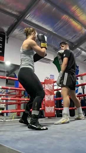 What shearing world record training looks like 💪 #womeninag #femaleshearer #femalefitness #supermum | Nikki Lyons - Women's Merino Lamb World Record Holder