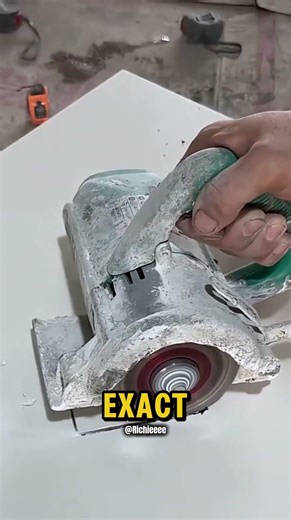 Why Are Builders Using Cardboard to Cut Tiles? 🤯