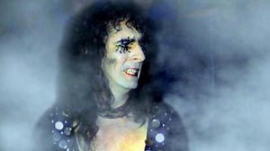 Super Duper Alice Cooper - Apple TV (IE)