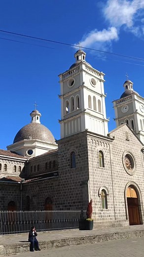 Buenos días: saludos y mensajes de buenos días con bendiciones