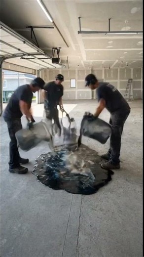 This garage floor technique is genius 🔥✨ #satisfying #epoxy #tutorial