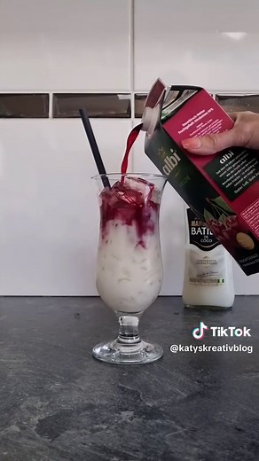 Delicious Kokos Kirsch Cocktail Recipe