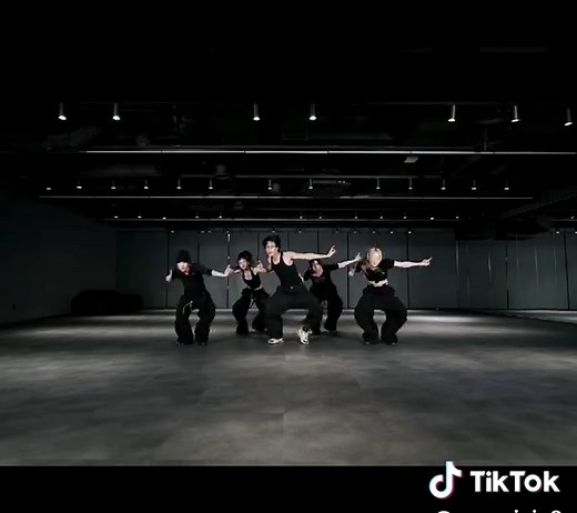 Wait on Me Dance Practice #kai #kimjongin #카이 #jongin #kpop #dance #fyp