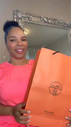 Serving luxe vibes on a budget ✨ These brown Hermès dupe slides from @1314shop_adele adele are giving “I summer in Capri” energy without the Capri price 👜☀️ Use coupon code: cherie for $10 off and thank me later 😘 🛒 www.1314shop.net 📲 WhatsApp: 86 159-5940-1813 #HermesDupe #DesignerOnABudget #ChicAndCheap #SummerSlides #HermesStyle #LuxuryForLess #DupeAlert #OOTDReady #SlideSeason #BudgetBabe #AffordableFashion #LuxeLookLessMoney #HermesInspired #SandalGoals #shopsmart | Cherie Johnson