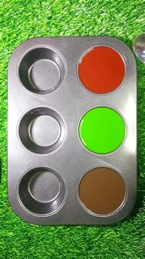 A Cozy Green, Red & Brown Color Combination for a Warm Home #ColorMixing