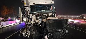 Highway 401 express lanes reopen in Mississauga, 1 man charged