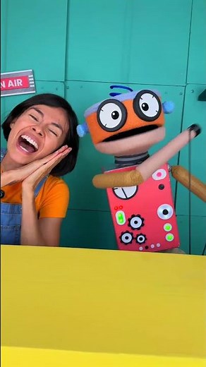 Christina & Wimee dance together! 🔢🤖 #aramsamsam #123andres #kidsvideo ‪@wimeesworld‬