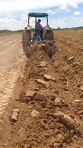 91K views · 740 reactions | Préparation du sol avec un tracteur. Regardez  | AgriCenter Express | Facebook