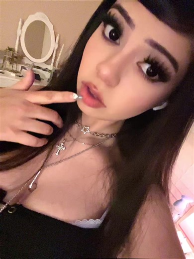 truebluehoney (@truebluehoney)’s videos with original sound - iris