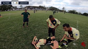 11M views · 91K reactions | Un partido dificil fue el que se jugo en esta final entre comunidades por el campeonato llanero donde el arbitro tuvo un impecable trabajo sancionando a jugadores que iban con fuerza desmedida ante su rival, pero no pasando a mayores sin embargo, el encuentro se puso mas difícil, lo que exigió al silbante estar mas cerca de las jugadas donde el campeón gano por el mínimo marcador en un juego de final con buenas jugadas y emociones. | Leones De Barrio | Facebook