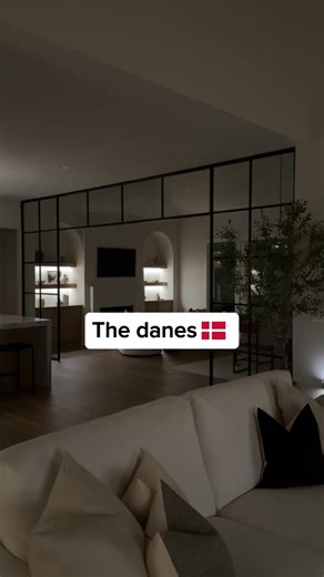 Discover Manisk, the minimalist wall lamp inspired by Danish design. ✨ No drilling. No cables. Just effortless light and calm simplicity. ✔️Rechargeable & completely wireless ✔️3 light levels with smooth dimmer ✔️360° rotation for perfect direction Bring the feeling of Nordic warmth into your home 💡 Experience Manisk today. | The Home Glow Journal