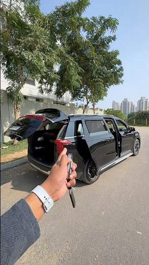 एक Button से पूरी Car Open - Kia Carnival Remote Key Features !!