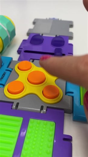 1 Minute Toy Caboodle ASMR Video